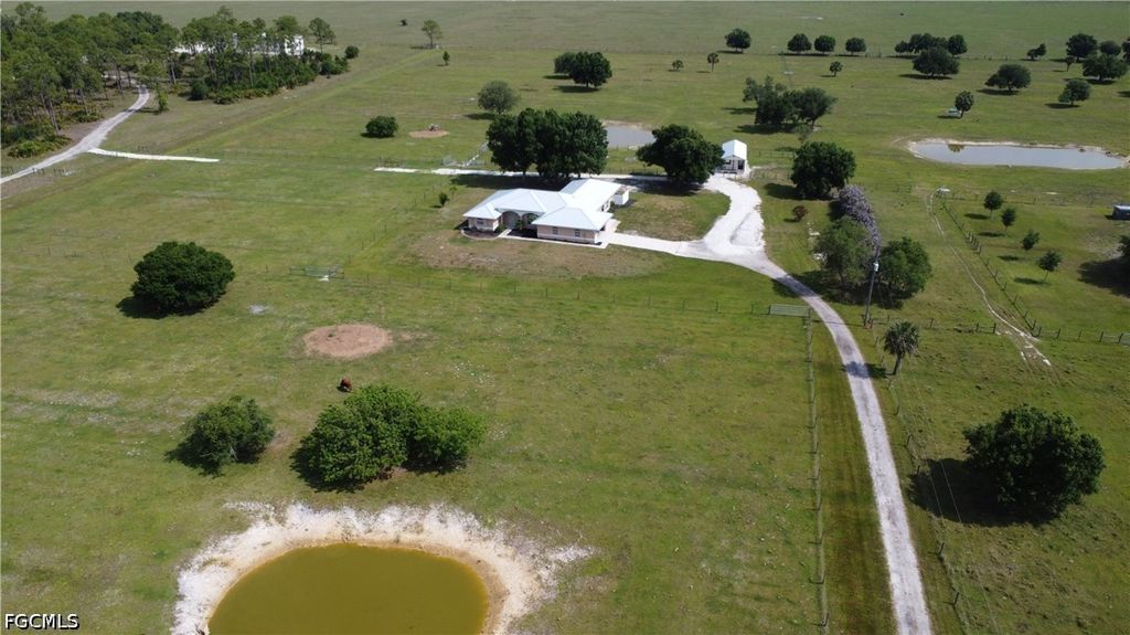33600 Bermont Rd, Punta Gorda
