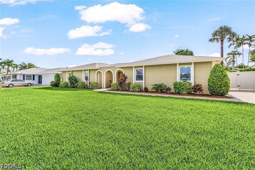 5985 Baker Ct, FORT MYERS