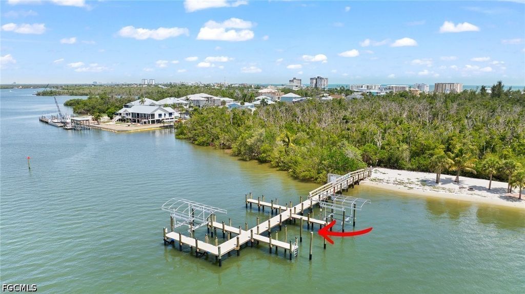 345 Mango St 605, Fort Myers Beach