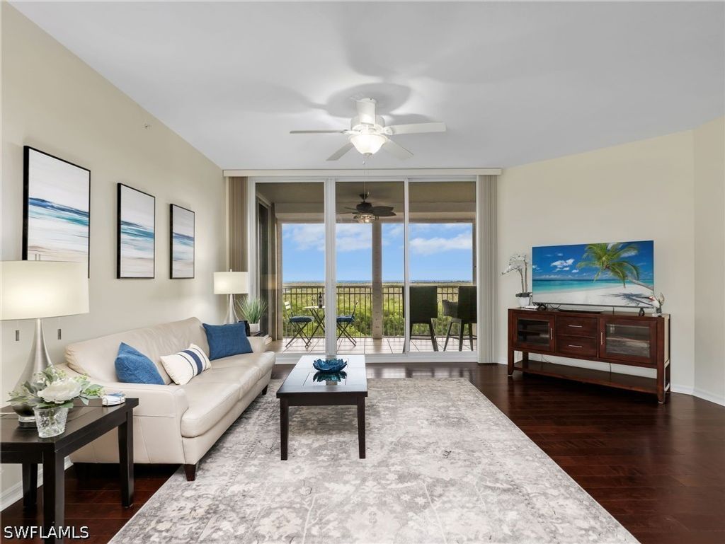 1001 Arbor Lake Dr 406, Naples