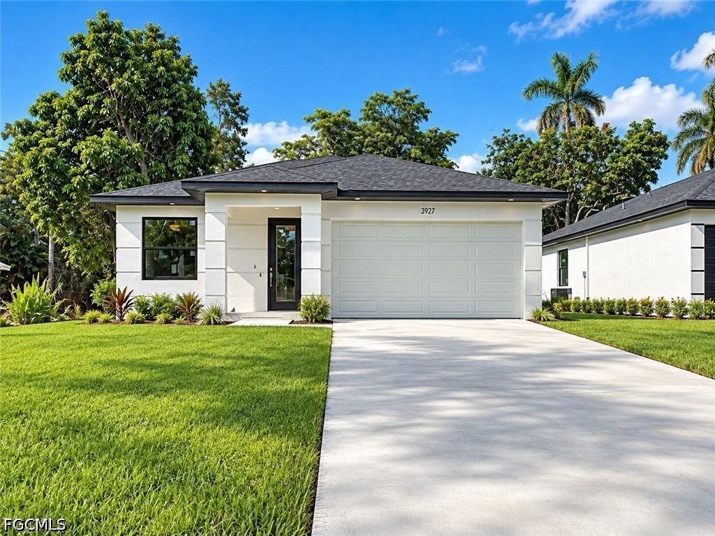 3927 Pearl St, FORT MYERS