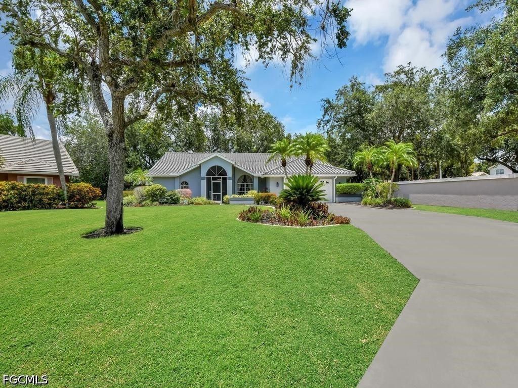 11481 Bent Pine Dr, FORT MYERS