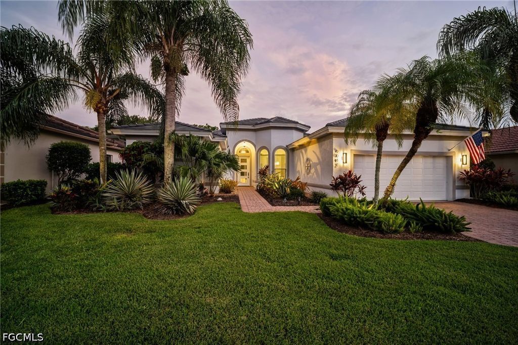 9042 Bronco Ct, Naples