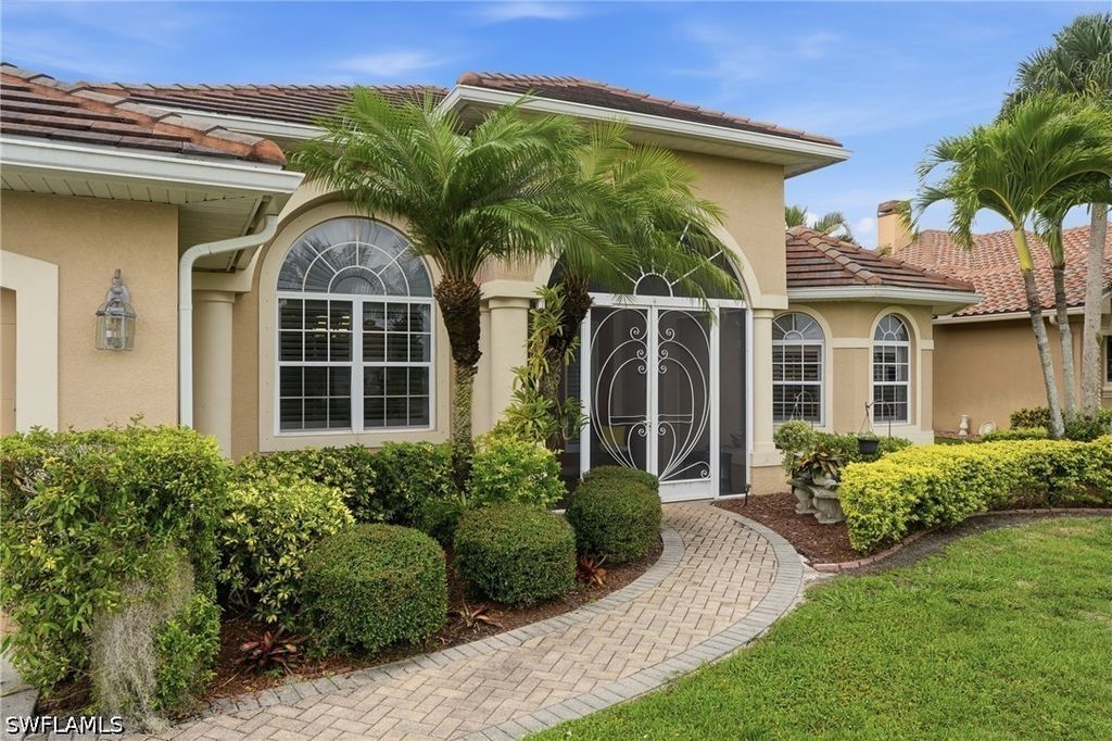 18391 Royal Hammock Blvd, Naples