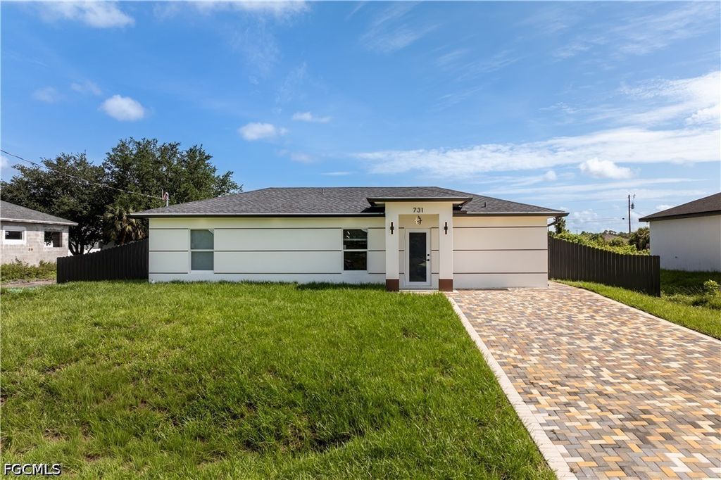 731 Camilla St E, Lehigh Acres