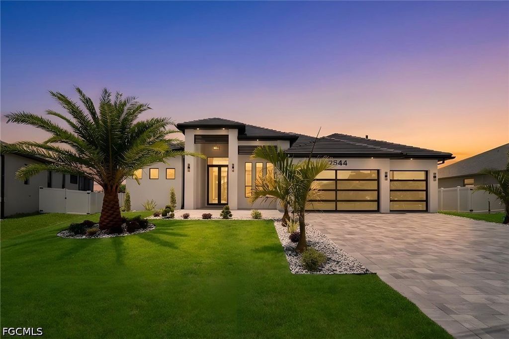 2644 Sw 29th Ave, CAPE CORAL