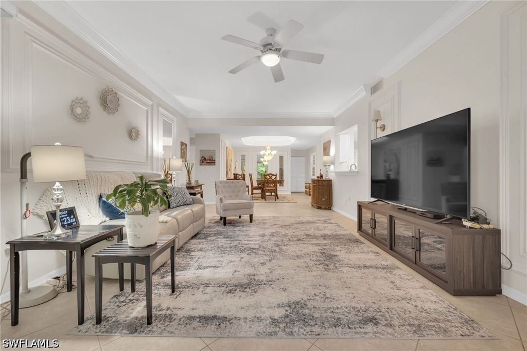 6735 Huntington Lakes Cir 102, Naples