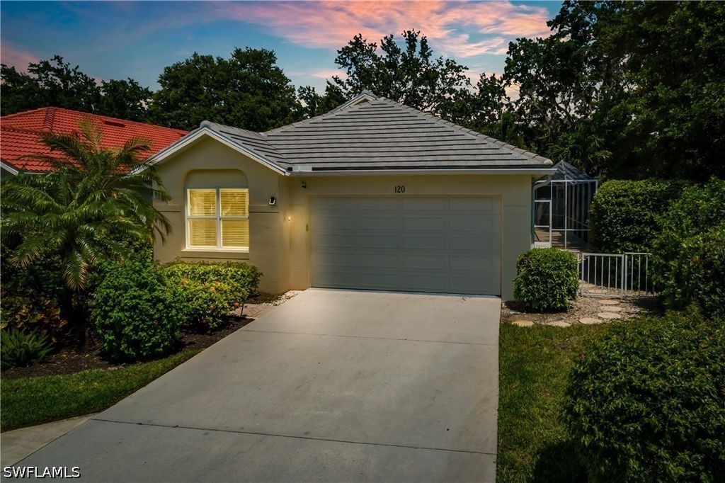 120 Livermore Ln, Naples