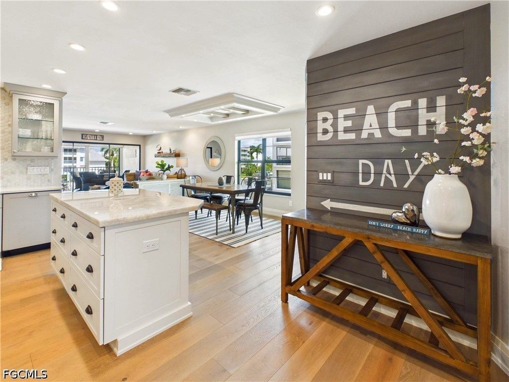 1051 Swallow Ave 208, Marco Island