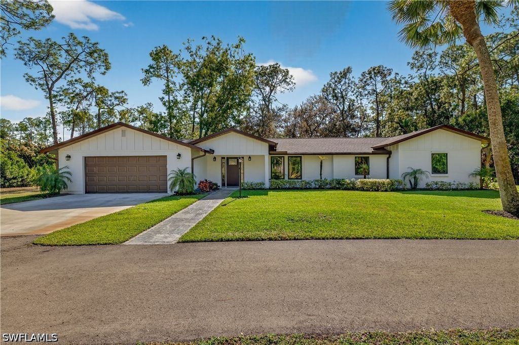 5100 Mahogany Ridge Dr, Naples