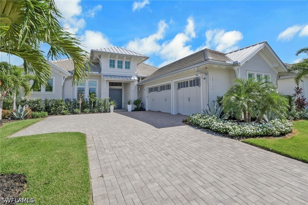 8777 Santo Domingo Dr, Naples