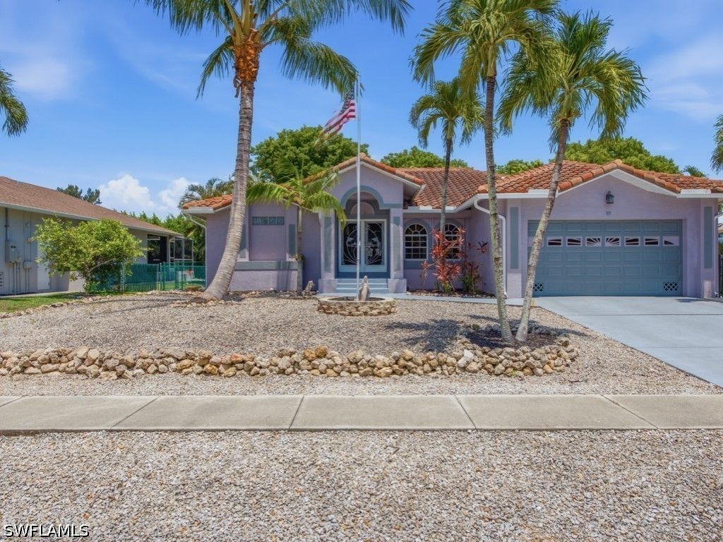 211 S Bahama Ave, Marco Island