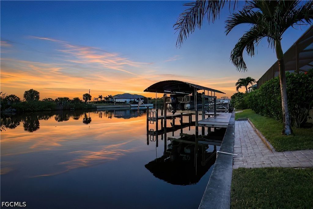 1720 Old Burnt Store Rd N, Cape Coral