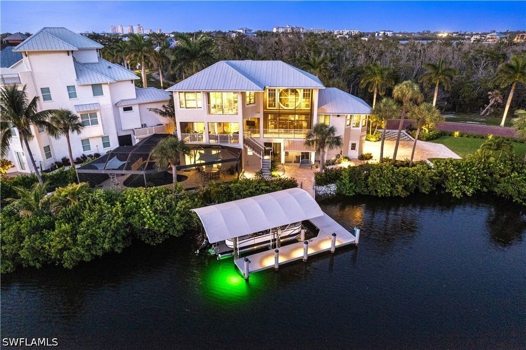 225 Bayfront Dr, Bonita Springs
