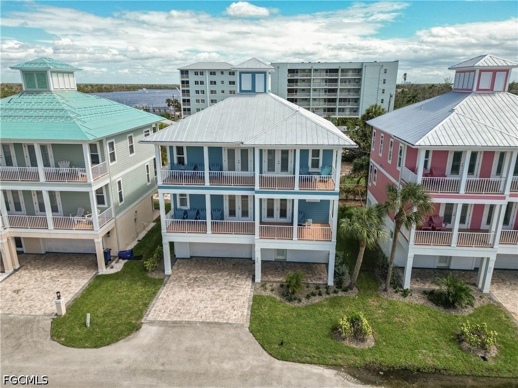 282 Delmar Ave, Fort Myers Beach