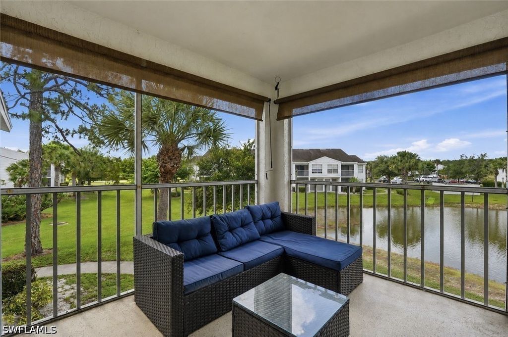 132 Santa Clara Dr 10, Naples