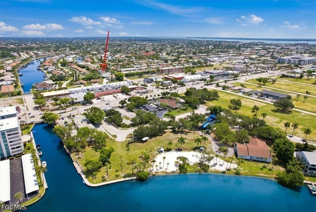 4704 Se 6th Ave C, Cape Coral