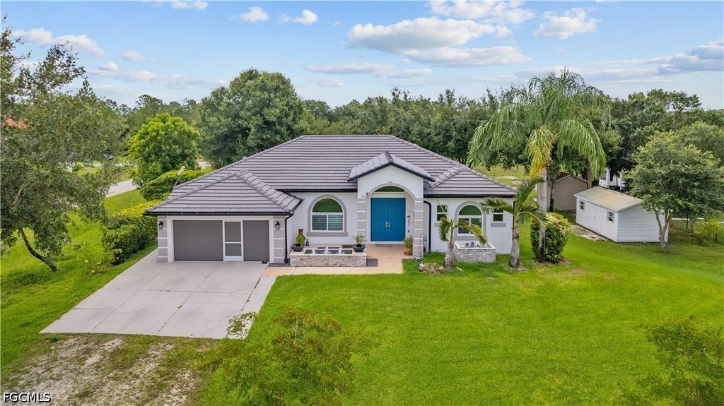 3142 66th Ave Ne, Naples