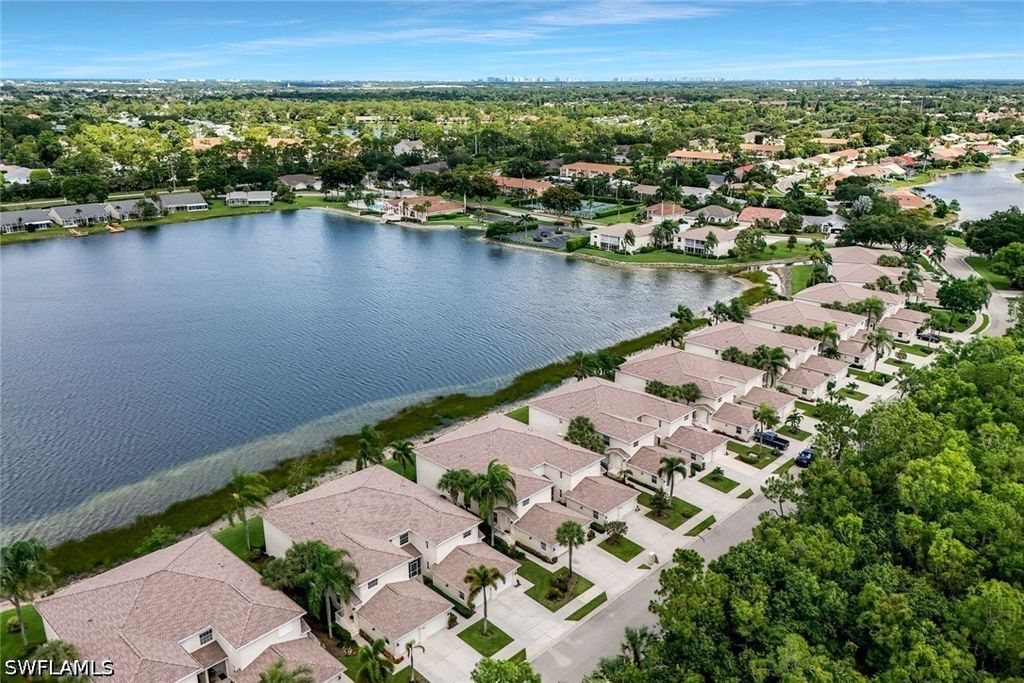 3420 W Crown Pointe Blvd 202, NAPLES