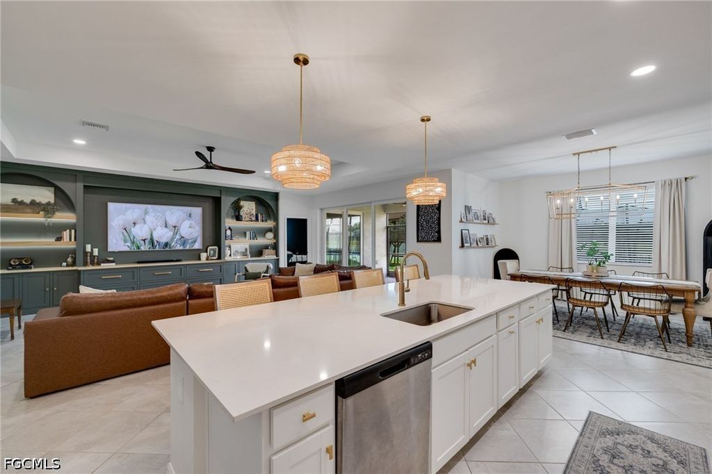 18890 Shimmer Dawn Ct, NORTH FORT MYERS