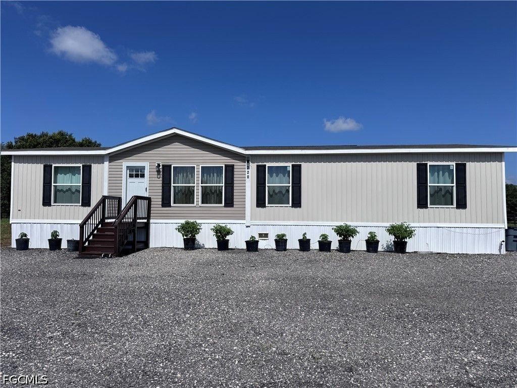 220 N Zambria St, CLEWISTON