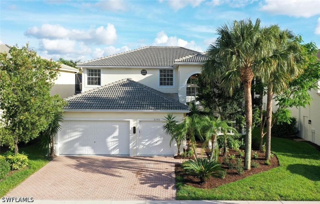 2292 Guadelupe Dr, Naples