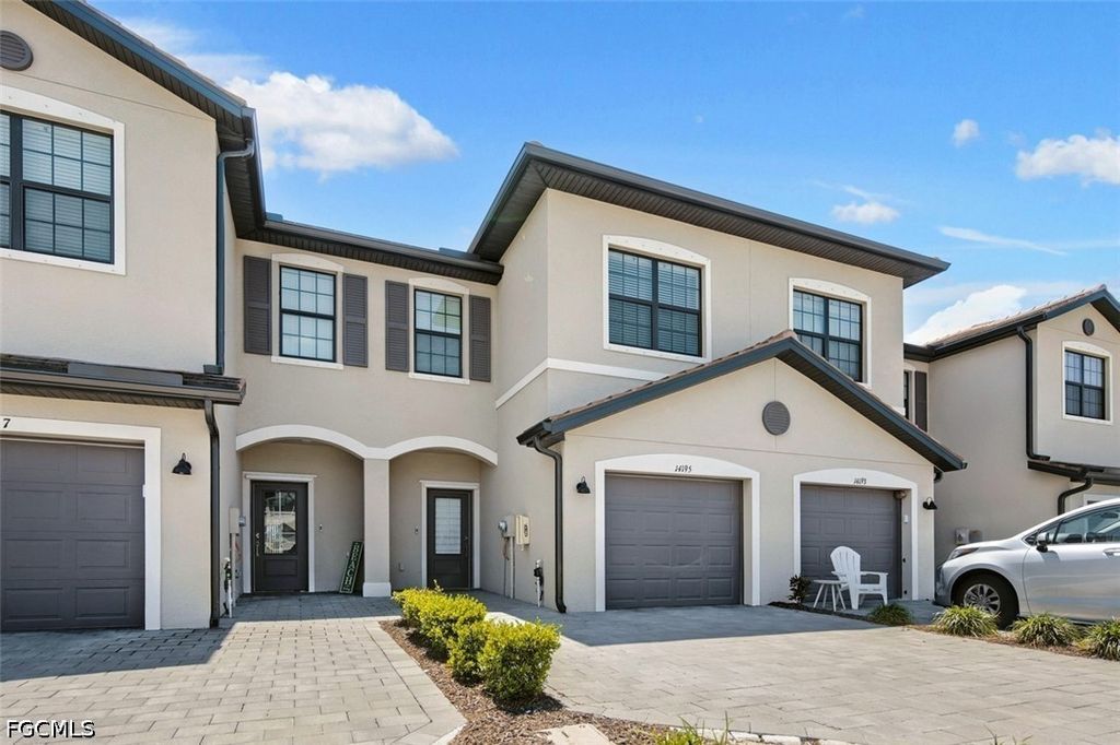 14195 Pine Lodge Ln, Fort Myers