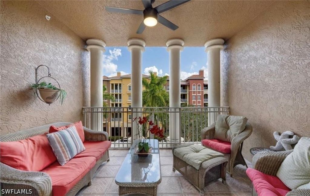 410 Bayfront Pl 2405, Naples