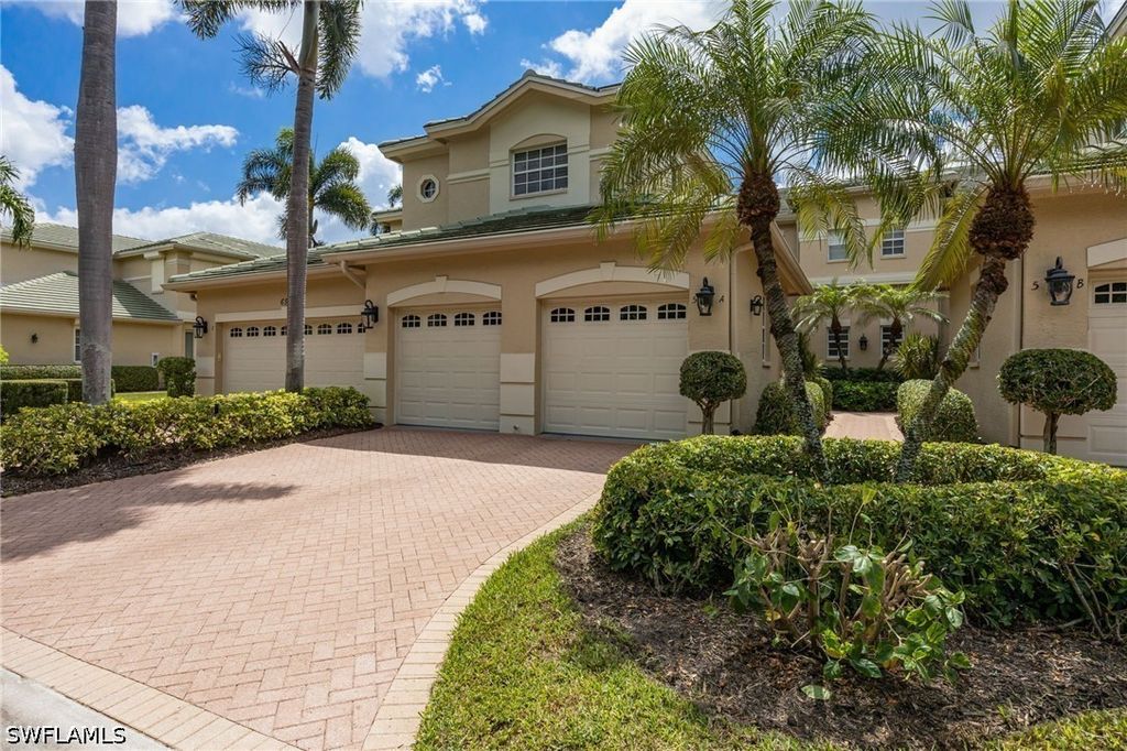 650 Vintage Reserve Cir 5-a, Naples