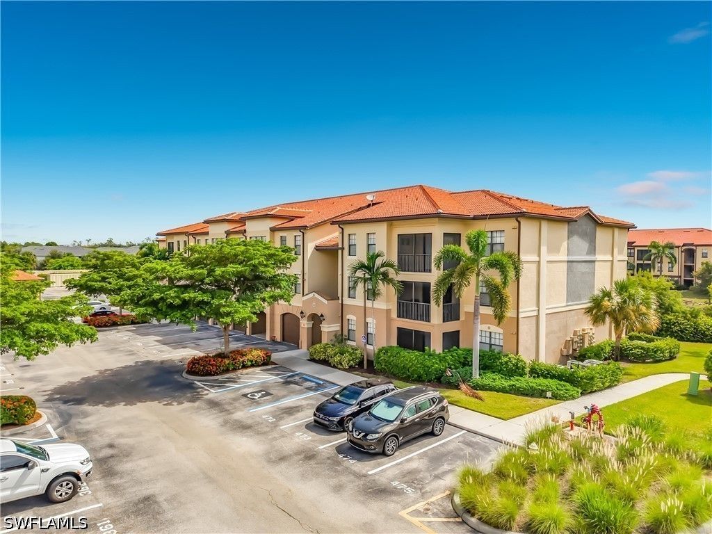 12936 Violino Ln 206, Naples