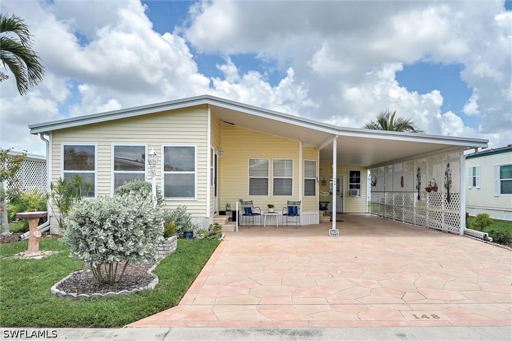 148 Seven Seas Way, Naples