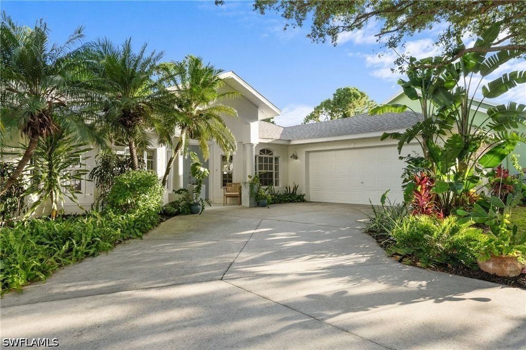 20 Heritage Way, Naples