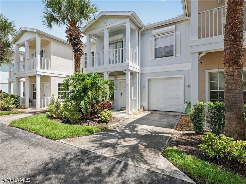 3299 Megan Ln 4, Naples