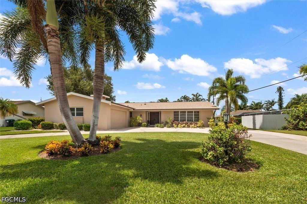 1442 Woodwind Ct, Fort Myers