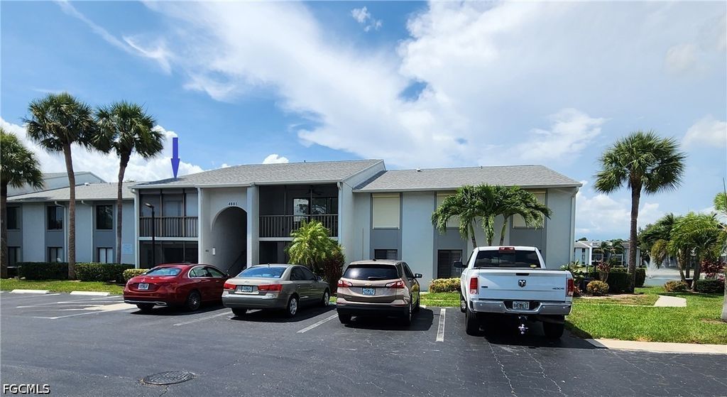 4681 Lakeside Club Blvd 11-c2, Fort Myers