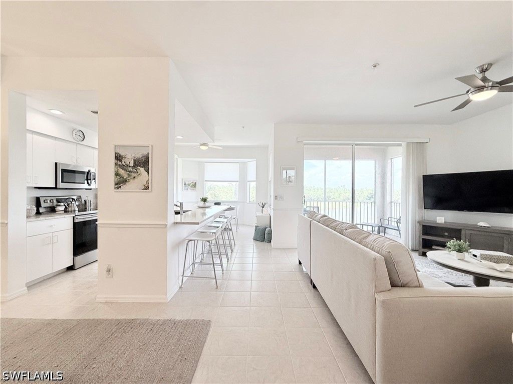 8555 Naples Heritage Dr 246, Naples