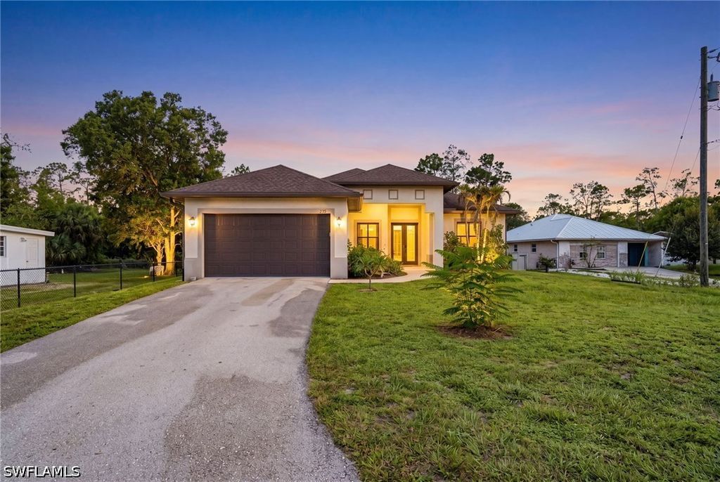 255 Everglades Blvd S, Naples