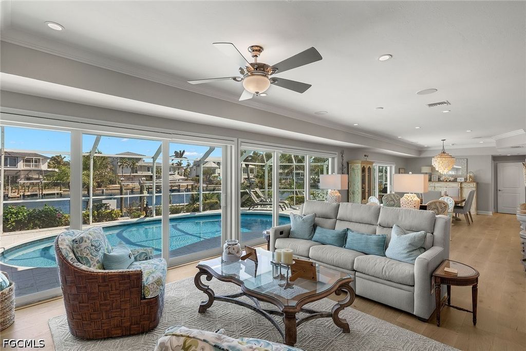 1674 Sabal Palm Dr, Sanibel