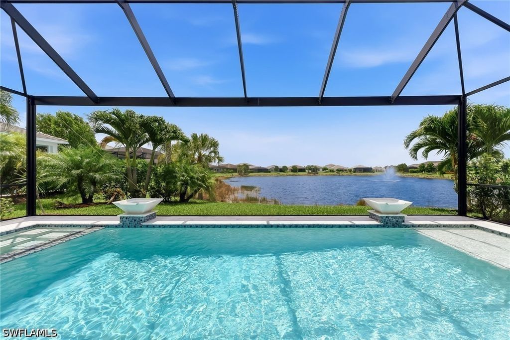 8980 Mustique Ln, Naples
