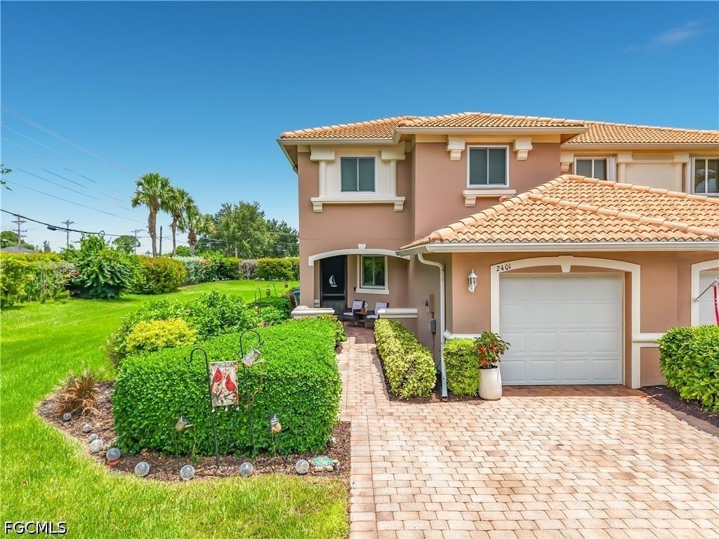 2401 Caslotti Way, Cape Coral