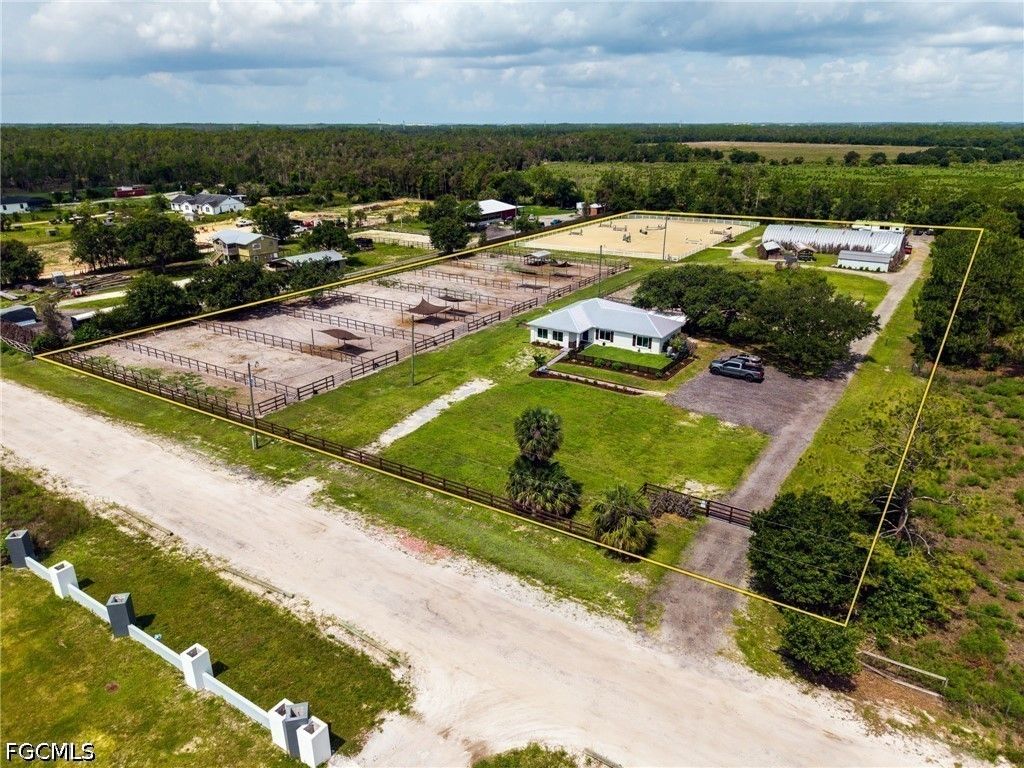 12090 Shawnee Rd, Fort Myers