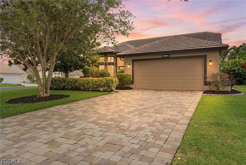 8185 Breton Cir, FORT MYERS