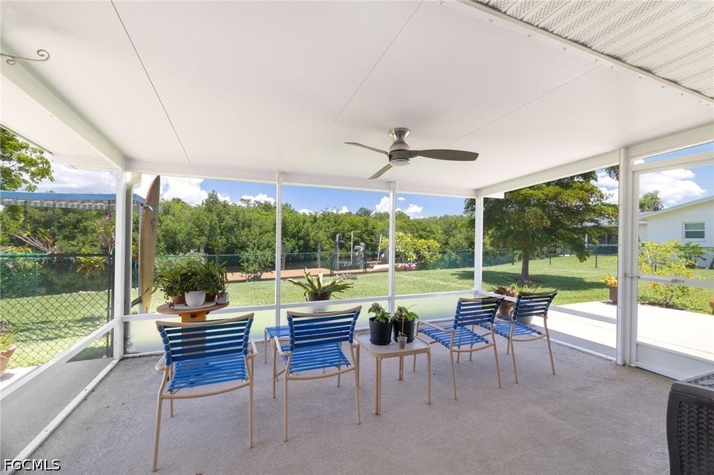 1729 Club House Rd, North Fort Myers