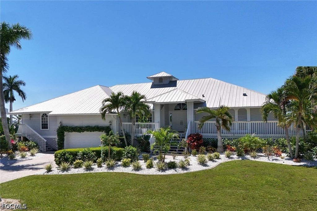 656 Coral Dr, CAPE CORAL