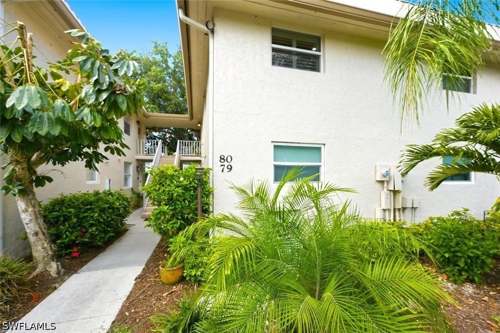 1549 Sandpiper St 80, NAPLES