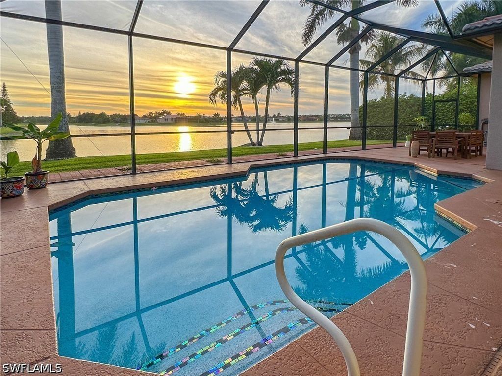 605 Grand Rapids Blvd, Naples