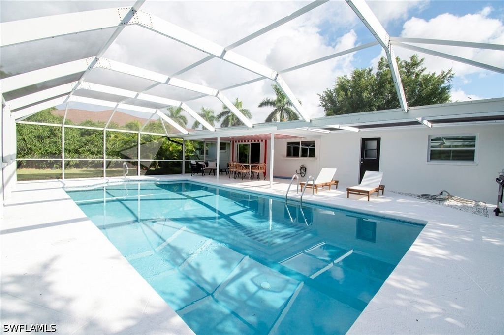 59 Wickliffe Dr, Naples