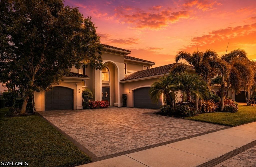 4541 Azalea Dr, Naples
