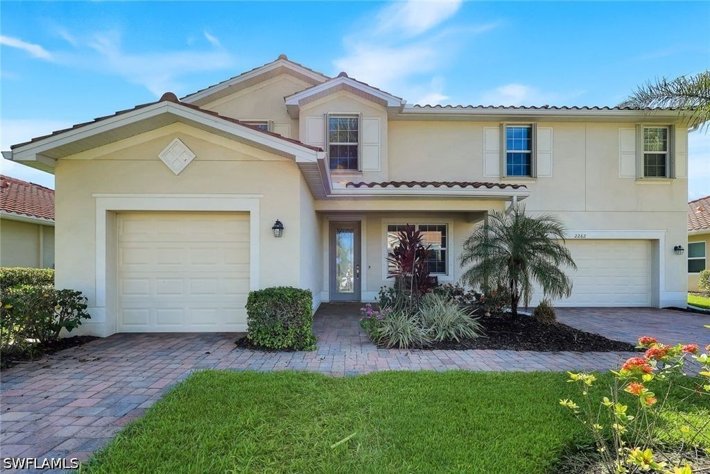 2262 Vermont Ln, NAPLES