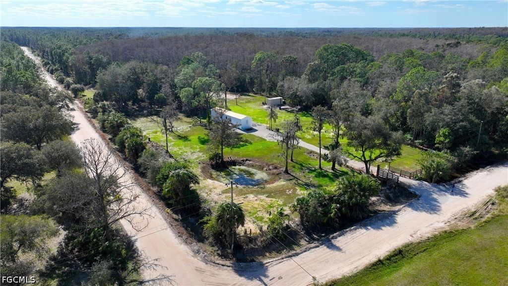 22950 Tinas Ln, FORT MYERS